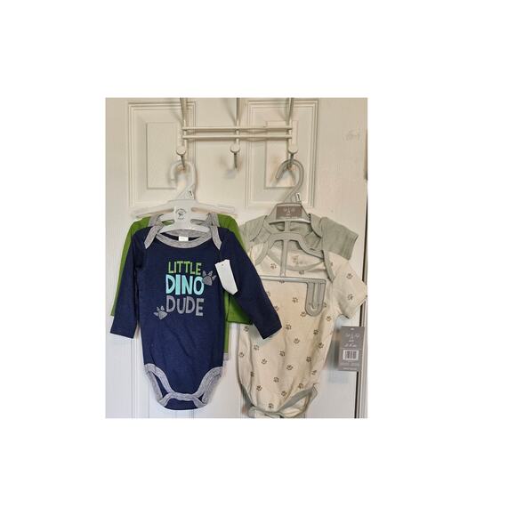 Set - Picture 1 of 3